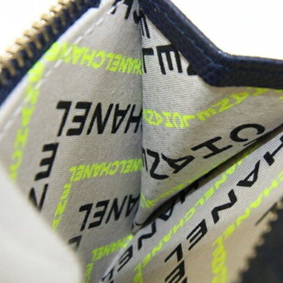 CHANEL Purple Caviar Leather Logo Wallet - Picture 6 of 6